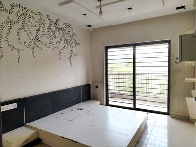 Bedroom Image of 2150 Sq.ft 3.5 BHK Apartment / Flat for sale in Skyi Songbirds , Bhugaon Pune for Rs. 16000000