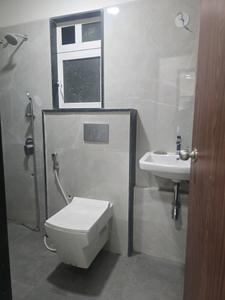 Common Bathroom Image of 2100 Sq.ft 4 BHK Apartment / Flat for sale in Vile Parle East Mumbai for Rs. 81811500