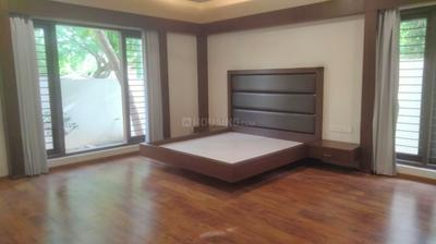 Bedroom Image of 6000 Sq.ft 5 BHK Independent House for sale in Uthandi Chennai for Rs. 160000000