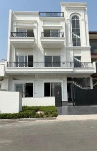 9 BHK Independent House