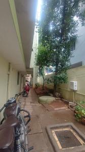 Parking Area Image of 5000 Sq.ft 8 BHK Independent House for rent in Dilsukh Nagar Hyderabad for Rs. 120000