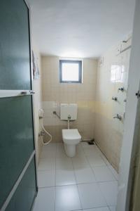 Bathroom Image of 1194 Sq.ft 3 BHK Duplex for sale in Old Padra Road Vadodara for Rs. 9897000