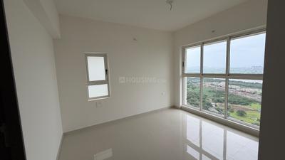Bedroom Image of 938 Sq.ft 2 BHK Apartment / Flat for rent in Lodha Amara, Kolshet Thane for Rs. 44000