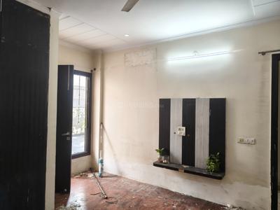 Bedroom Image of 2000 Sq.ft 3.5 BHK Builder Floor for rent in Sector 14 Gurgaon for Rs. 50000