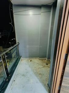 Balcony Image of 800 Sq.ft 2 BHK Builder Floor for rent in Dwarka Mor New Delhi for Rs. 14000