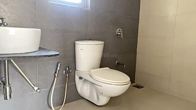 Image of 1350 Sq.ft 2.5 BHK Apartment / Flat for rent in Adani The Meadows, Shantigram, Ahmedabad for Rs. 38000