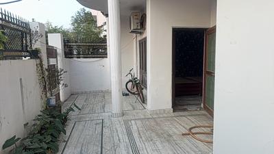 Balcony Image of 1800 Sq.ft 2 BHK Builder Floor for rent in Indira Nagar Lucknow for Rs. 14500