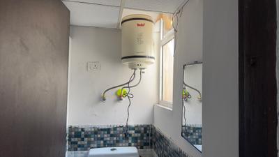 Bathroom Image of 515 Sq.ft 1 BHK Apartment / Flat for rent in Signature Global Andour Heights, Sector 71 Gurgaon for Rs. 24900