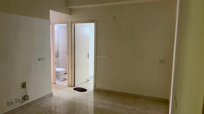 Living Room Image of 1150 Sq.ft 3 BHK Apartment / Flat for rent in Gaurs Siddhartham, Siddharth Vihar Ghaziabad for Rs. 27000