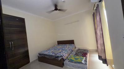 Bedroom Image of 850 Sq.ft 2 BHK Apartment / Flat for sale in Paramount Floraville, Sector 137 Noida for Rs. 13000000