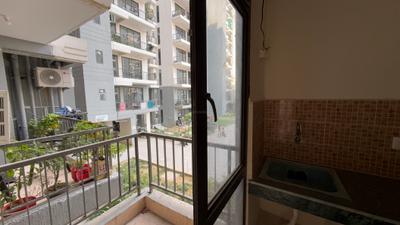 Balcony Image of 750 Sq.ft 3 BHK Apartment / Flat for rent in Habitat Prime, Sector 99A Gurgaon for Rs. 14000