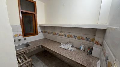 Kitchen Image of 600 Sq.ft 2 BHK Builder Floor for rent in Mayur Vihar Phase 1 New Delhi for Rs. 18000