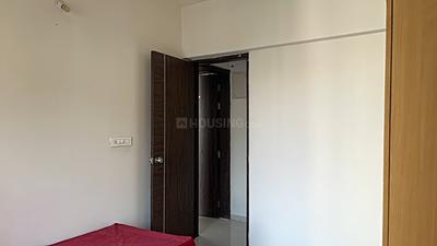 Bedroom Image of 850 Sq.ft 3 BHK Apartment / Flat for rent in Crystal Properties 33 Keshav Kunj D Wing, Keshav Nagar Pune for Rs. 42000