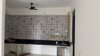 Kitchen Image of 972 Sq.ft 3 BHK Apartment / Flat for rent in Laxmi Eternia, Narolgam Ahmedabad for Rs. 17000