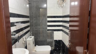 Bathroom Image of 500 Sq.ft 1 BHK Apartment / Flat for rent in Madhapur Hyderabad for Rs. 17000