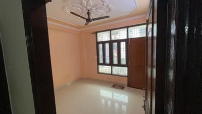 Bedroom Image of 1200 Sq.ft 3 BHK Builder Floor for rent in Sector 49 Noida for Rs. 25000