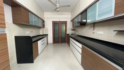 Kitchen Image of 2800 Sq.ft 3 BHK Apartment / Flat for rent in Alkapuri Vadodara for Rs. 45000