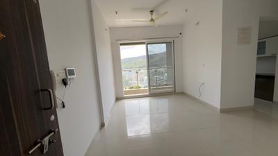 Living Room Image of 1100 Sq.ft 2 BHK Apartment / Flat for rent in Ashar Edge, Thane West Thane for Rs. 45000