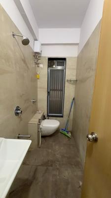 Image of 950 Sq.ft 2.5 BHK Apartment / Flat for rent in Malad West, Mumbai for Rs. 55000