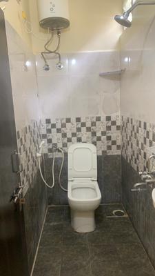 Image of 1301 Sq.ft 2 BHK Builder Floor for rent in Komaram Bheem Colony, Sangareddy for Rs. 28000