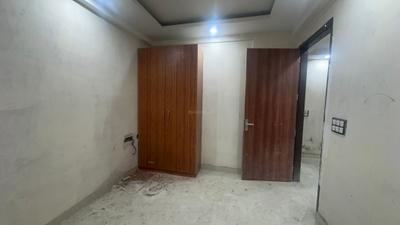 Bedroom Image of 900 Sq.ft 3 BHK Apartment / Flat for sale in Khanpur New Delhi for Rs. 6500000