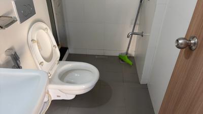 Bathroom Image of 665 Sq.ft 1.5 BHK Apartment / Flat for sale in Godrej Emerald, Thane West Thane for Rs. 8500000