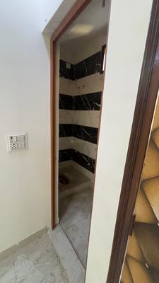 Image of 700 Sq.ft 3 BHK Builder Floor for sale in Sector 4 Rohini, New Delhi for Rs. 4500000