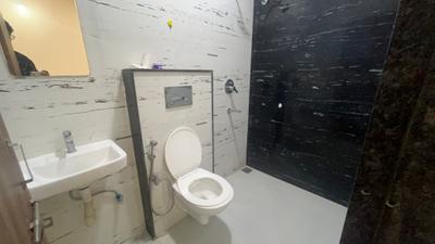 Bathroom Image of 1500 Sq.ft 1 BHK Builder Floor for rent in Mahalakshmi Nagar Indore for Rs. 22000