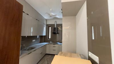 Kitchen Image of 1350 Sq.ft 3 BHK Builder Floor for sale in Janakpuri New Delhi for Rs. 42500000