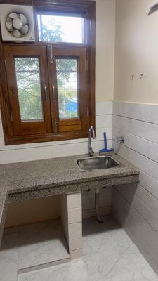 Kitchen Image of 600 Sq.ft 1 RK Apartment / Flat for rent in Vasant Kunj New Delhi for Rs. 23000
