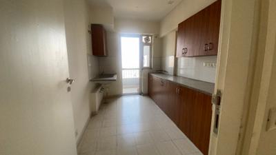 Kitchen Image of 1700 Sq.ft 3 BHK Apartment / Flat for sale in DLF Regal Gardens, Sector 90 Gurgaon for Rs. 19900000