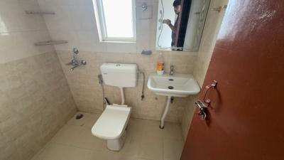 Image of 1090 Sq.ft 3 BHK Apartment / Flat for rent in ROF Amaltas, Sector 92, Gurgaon for Rs. 19000