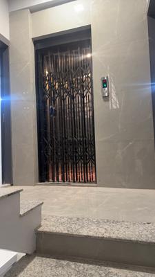 Lift Image of 700 Sq.ft 2 BHK Apartment / Flat for sale in Topsia Kolkata for Rs. 3999999