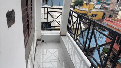 Balcony Image of 973 Sq.ft 2 BHK Apartment / Flat for sale in Chinar Park Kolkata for Rs. 3892000
