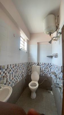 Bathroom Image of 500 Sq.ft 1 BHK Apartment / Flat for rent in Munnekollal Bengaluru for Rs. 25000