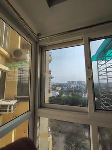 Balcony Image of 1600 Sq.ft 2 BHK Apartment / Flat for rent in Sushant Golf City Lucknow for Rs. 30000