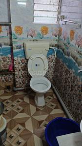 Bathroom Image of 550 Sq.ft 2 BHK Apartment / Flat for sale in Bagmari Kolkata for Rs. 1800000