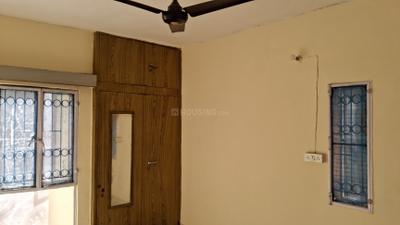 Bedroom Image of 1200 Sq.ft 2 BHK Builder Floor for sale in DDA Mig Flats Sarita Vihar, Sarita Vihar New Delhi for Rs. 18500000