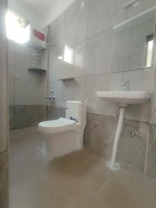 Bathroom Image of 650 Sq.ft 1 BHK Builder Floor for rent in HSR Layout Bengaluru for Rs. 24000