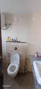 Bathroom Image of 1300 Sq.ft 3 BHK Apartment / Flat for rent in Swastik East 12, Shankar Nagar Raipur for Rs. 38000