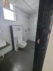 Bathroom Image of 1500 Sq.ft 3 BHK Apartment / Flat for rent in Malviya Nagar Jaipur for Rs. 50000