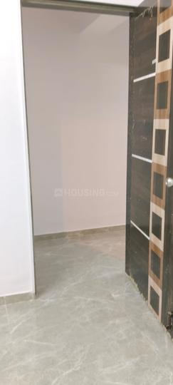 Lourds Apartment IC Colony Borivali West Main Image 1