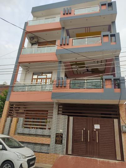 Jankipuram Garden More Images 1