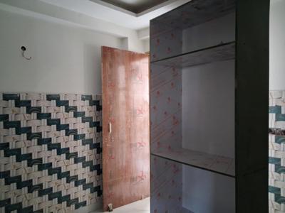 Living Room Image of 1050 Sq.ft 2 BHK Apartment / Flat for sale in Sector 49 Noida for Rs. 4400000