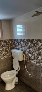 Bathroom Image of 1200 Sq.ft 3 BHK Duplex for rent in State Bank Of India Colony Bengaluru for Rs. 22000