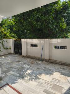 Balcony Image of 1100 Sq.ft 1.5 BHK Builder Floor for rent in Basharatpur Gorakhpur for Rs. 15000