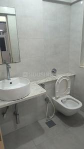 Bathroom Image of 470 Sq.ft 1 BHK Apartment / Flat for rent in Prabhadevi Mumbai for Rs. 80000
