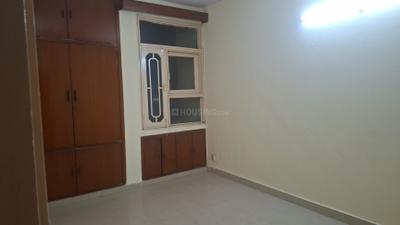 Bedroom Image of 1400 Sq.ft 3 BHK Apartment / Flat for rent in Saransh Apartments, Patparganj New Delhi for Rs. 46000