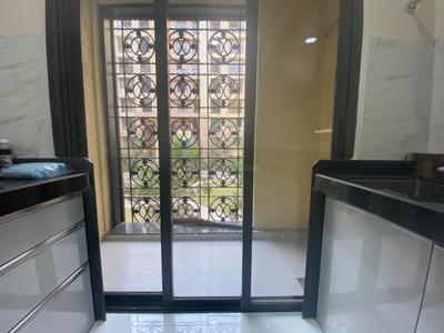 Kitchen Image of 1500 Sq.ft 3 BHK Apartment / Flat for sale in Lodha Sterling, Thane West Thane for Rs. 27000000