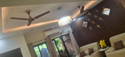 Bedroom Image of 1100 Sq.ft 2 BHK Apartment / Flat for sale in DDA Flats Sarita Vihar, Sarita Vihar New Delhi for Rs. 25500000
